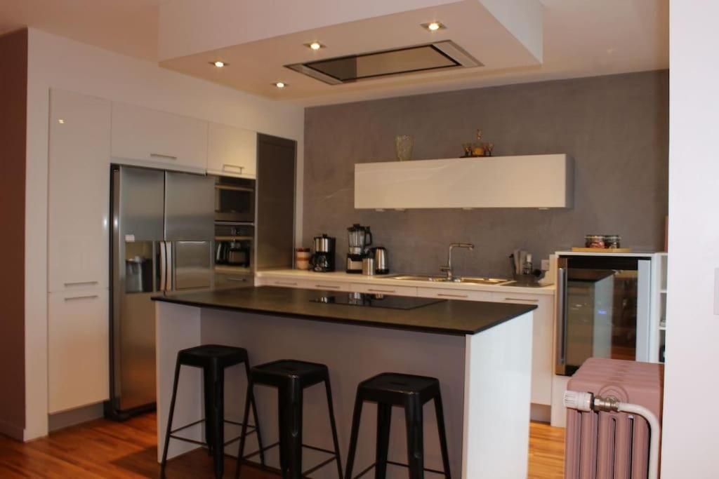 Le Jane : Centre Ville, Garage, Balcon Annecy Esterno foto